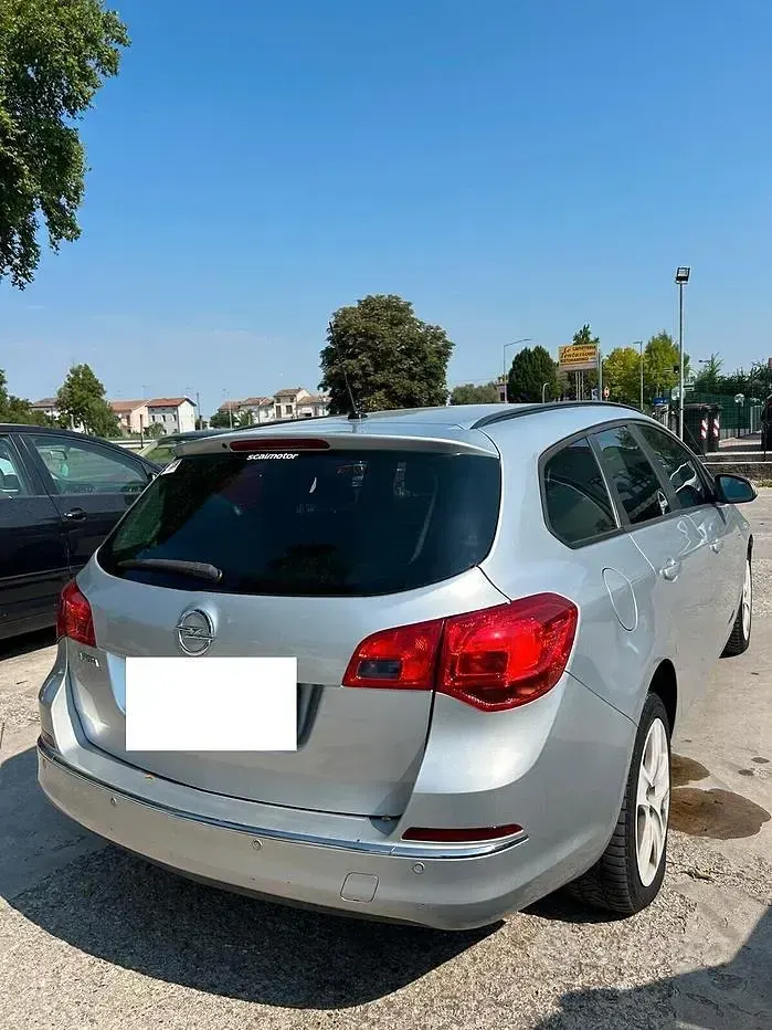 Usata Opel Astra Cosmo 140 CV (102 kW) 2016 Grigio Station wagon