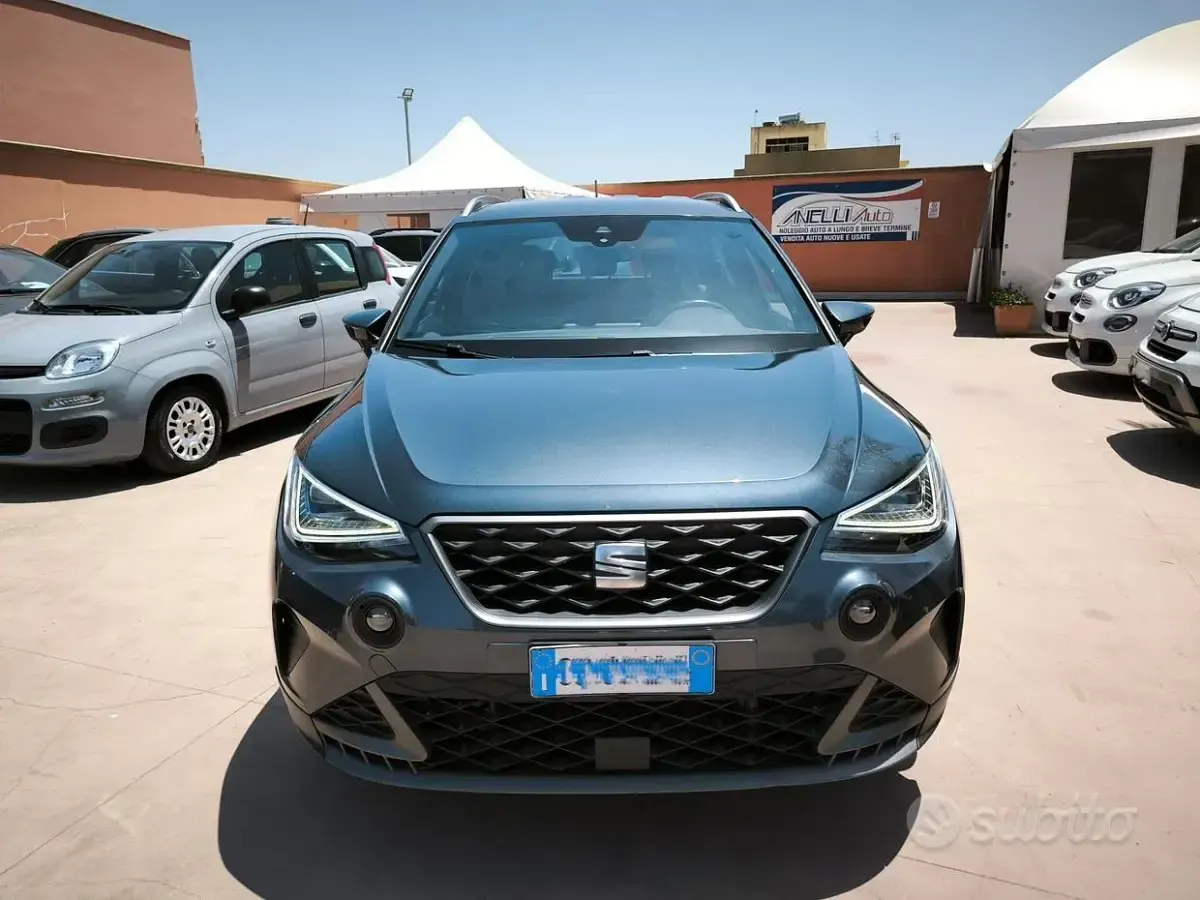Usata Seat Arona FR 110 CV (80 kW) 2023 Grigio SUV