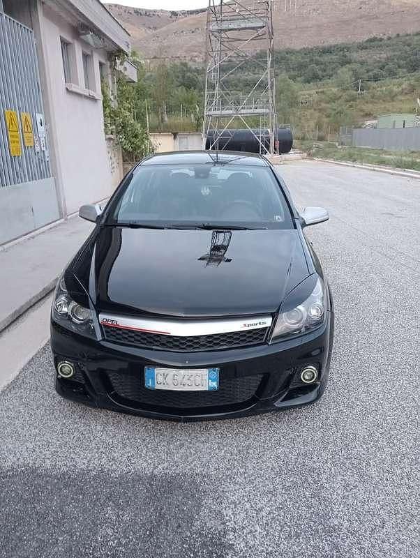Usata Opel Astra Cosmo 101 CV (74 kW) 2004 Berlina