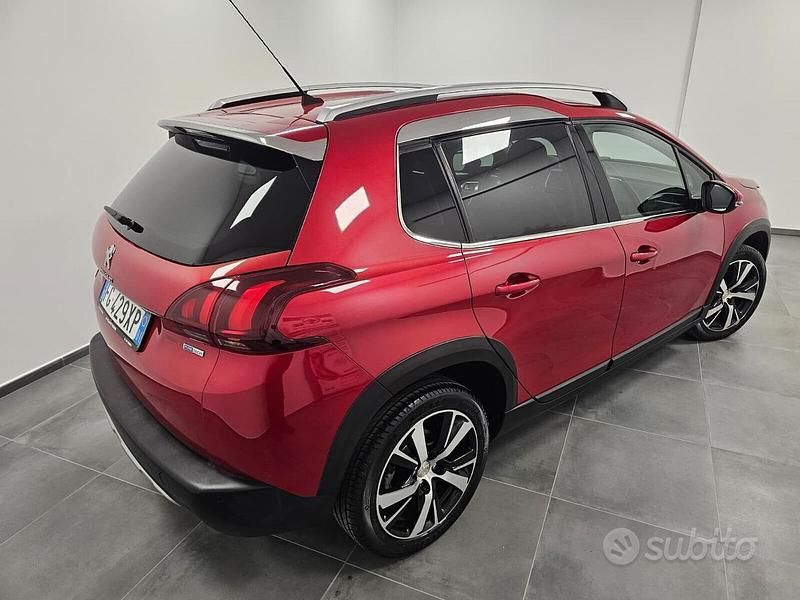 Usata Peugeot 2008 GT-line 110 CV (80 kW) 2017 Rosso SUV