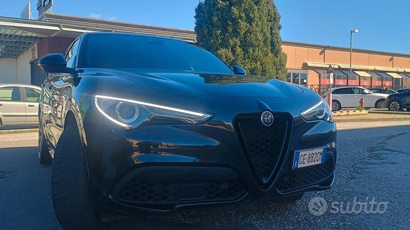 Usata Alfa Romeo Stelvio Veloce 210 CV (154 kW) 2021 Nero SUV
