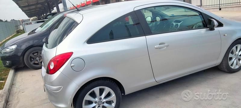 Usata Opel Corsa 2012 Grigio Utilitaria
