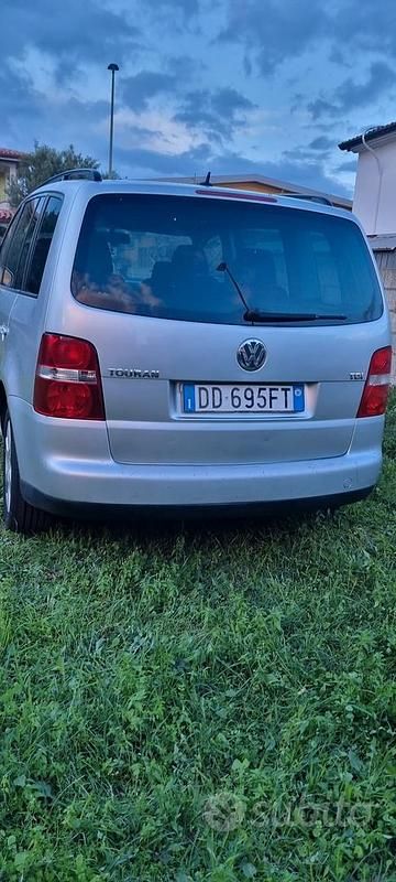 Usata VW Touran 105 CV (77 kW) 2006 Grigio Monovolume