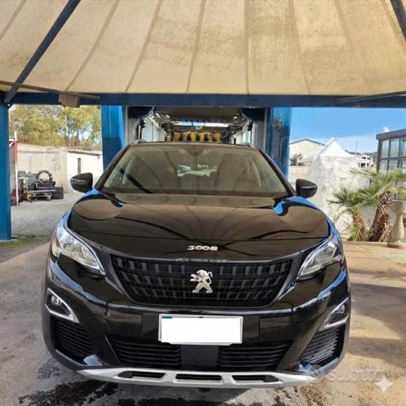 Usata Peugeot 3008 130 CV (95 kW) 2018 Nero SUV
