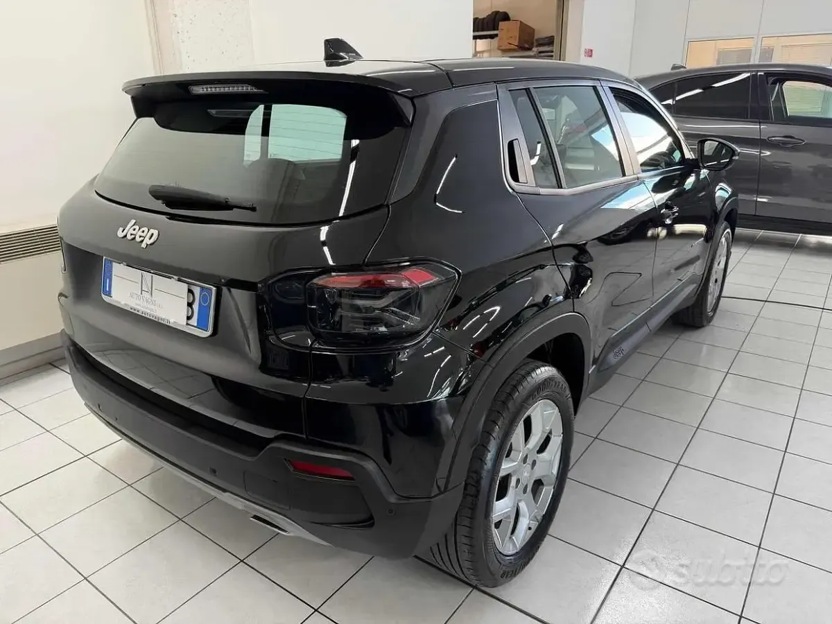 Usata Jeep Avenger Altitude 101 CV (74 kW) 2023 Nero SUV
