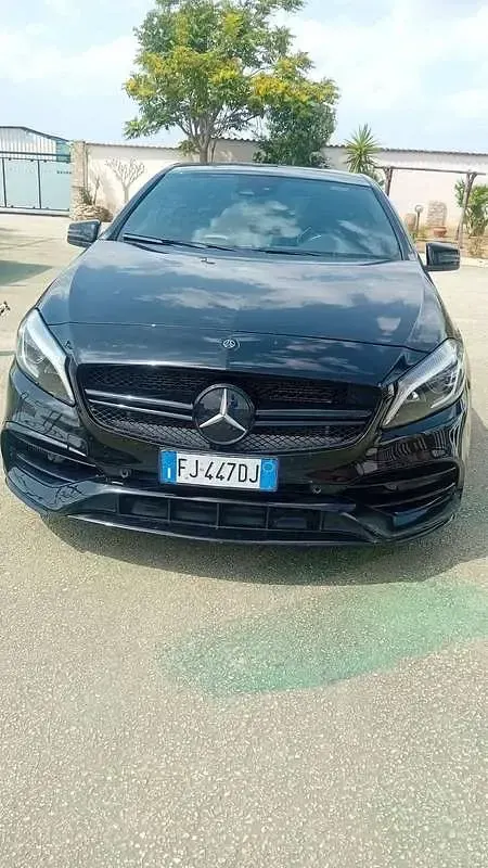 Usata Mercedes A45 AMG AMG 381 CV (280 kW) 2016 Nero Utilitaria