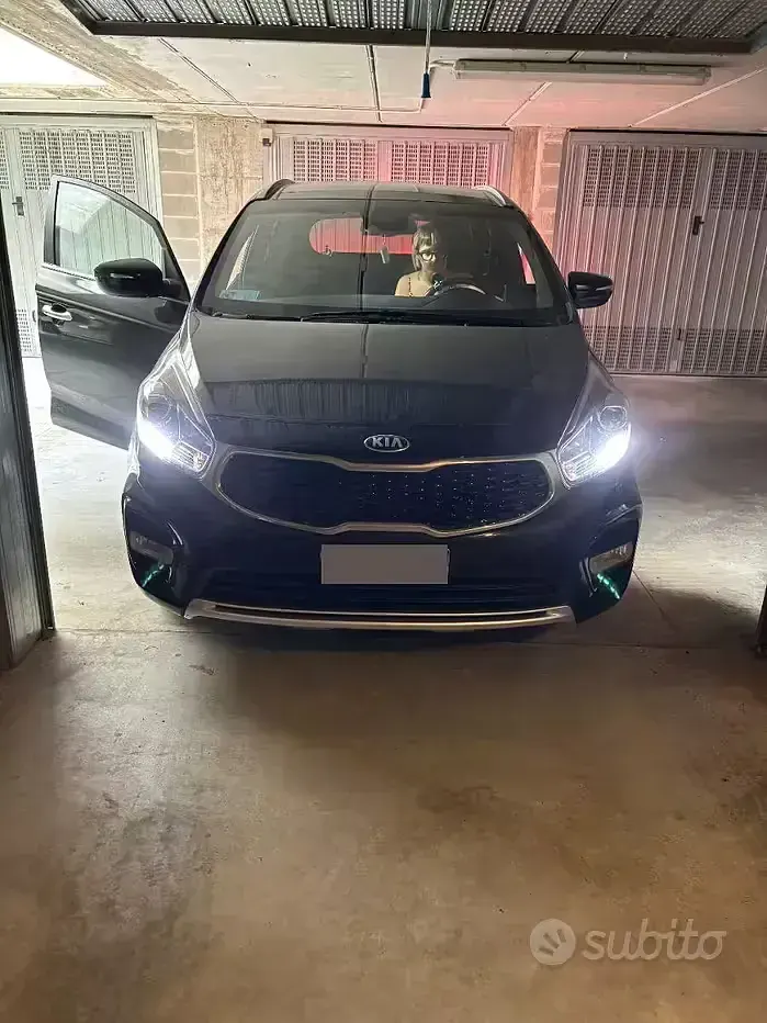 Usata Kia Carens 141 CV (103 kW) 2019 Nero Monovolume