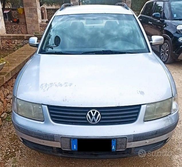 Usata VW Passat 110 CV (80 kW) 1998 Grigio Station wagon