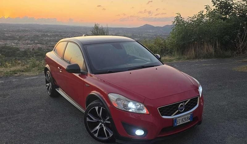 Usata 2010 Volvo C30 Summum Due volumi | 5000 € (Buon prezzo) - Immagine 1/4