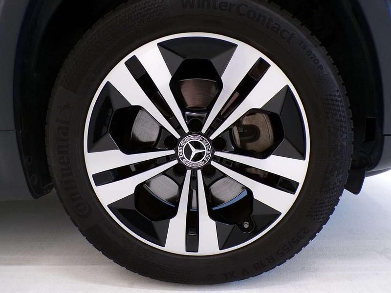 Usata Mercedes GLB200 150 CV (110 kW) 2023 Grigio montagna SUV