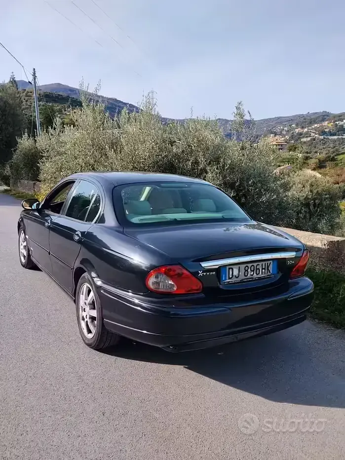 Usata Jaguar X-type 155 CV (114 kW) 2007 Nero Berlina