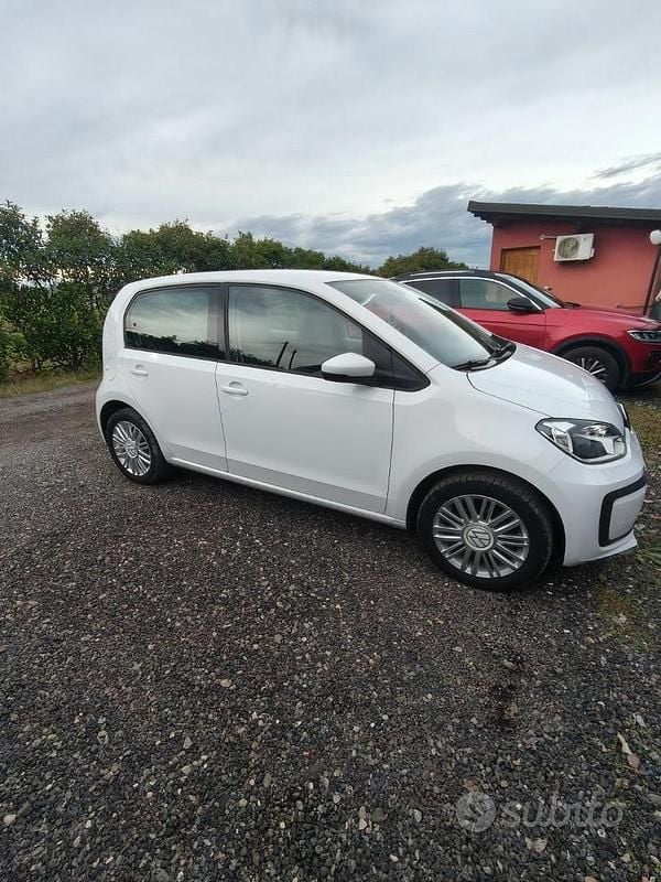 Usata VW up! 68 CV (50 kW) 2022 Utilitaria