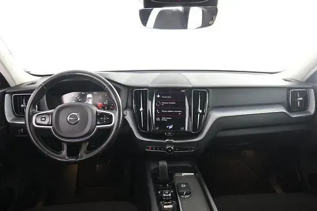 Usata Volvo XC60 Business Edition 197 CV (144 kW) 2019 Pine grey SUV