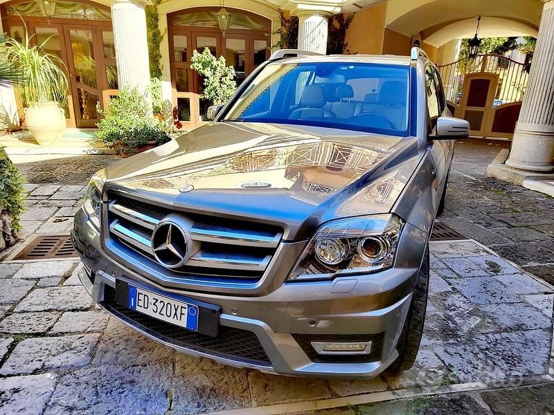 Usata Mercedes GLK200 143 CV (105 kW) 2011 Grigio SUV