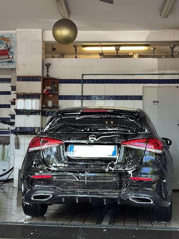 Usata Mercedes A180 Premium 116 CV (85 kW) 2021 Nero Berlina