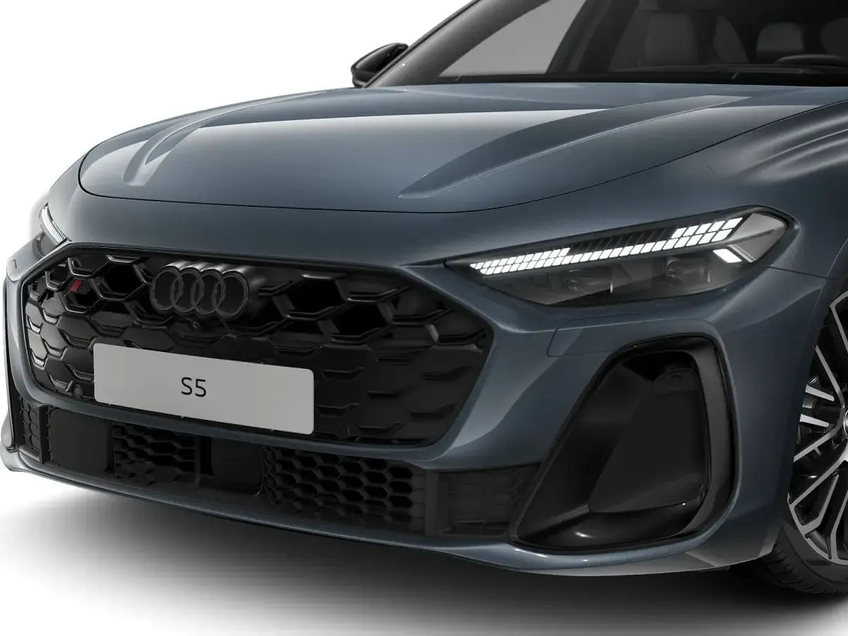 Usata Audi S5 Sport 367 CV (269 kW) 2025 Blu orizzonte metallizzato Station wagon