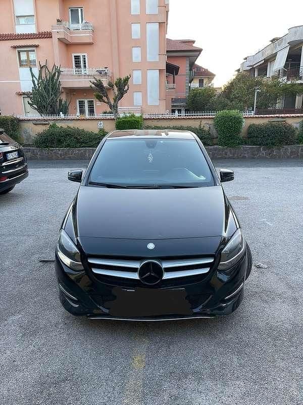 Usata Mercedes B180 109 CV (80 kW) 2016 Monovolume