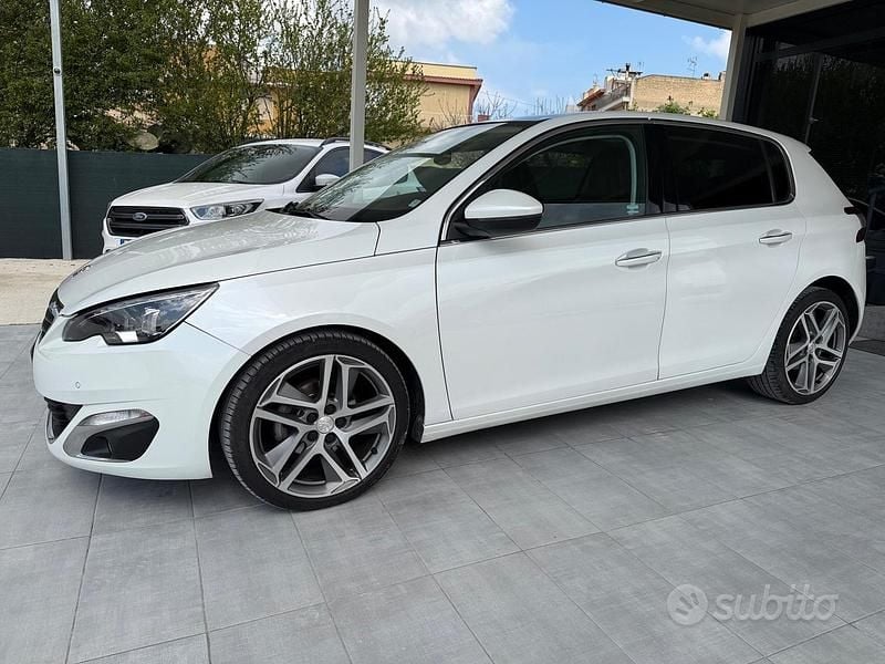 Usata Peugeot 308 GT-line 119 CV (87 kW) 2015 Bianco Berlina