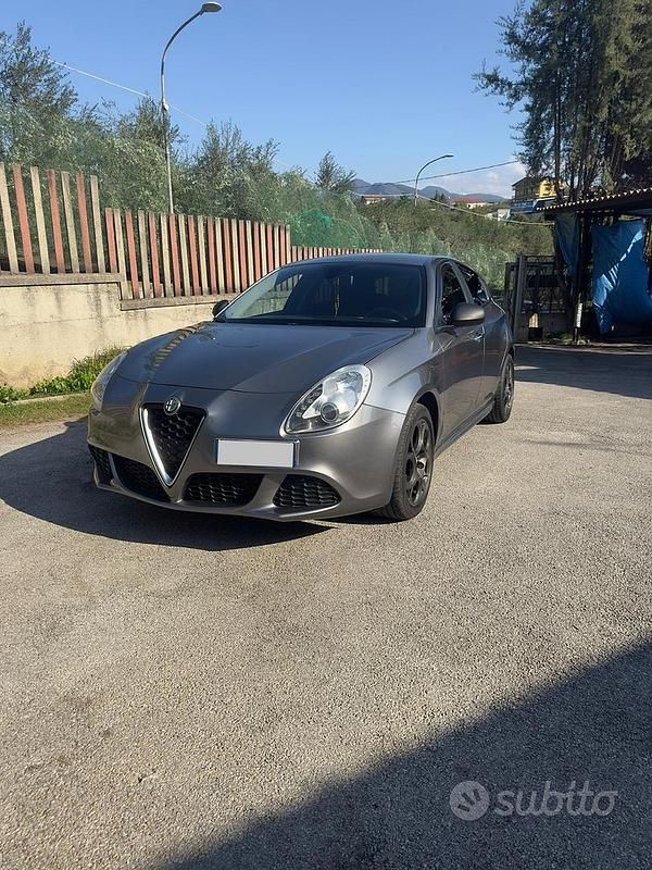 Usata Alfa Romeo Giulietta 2015 Grigio Utilitaria