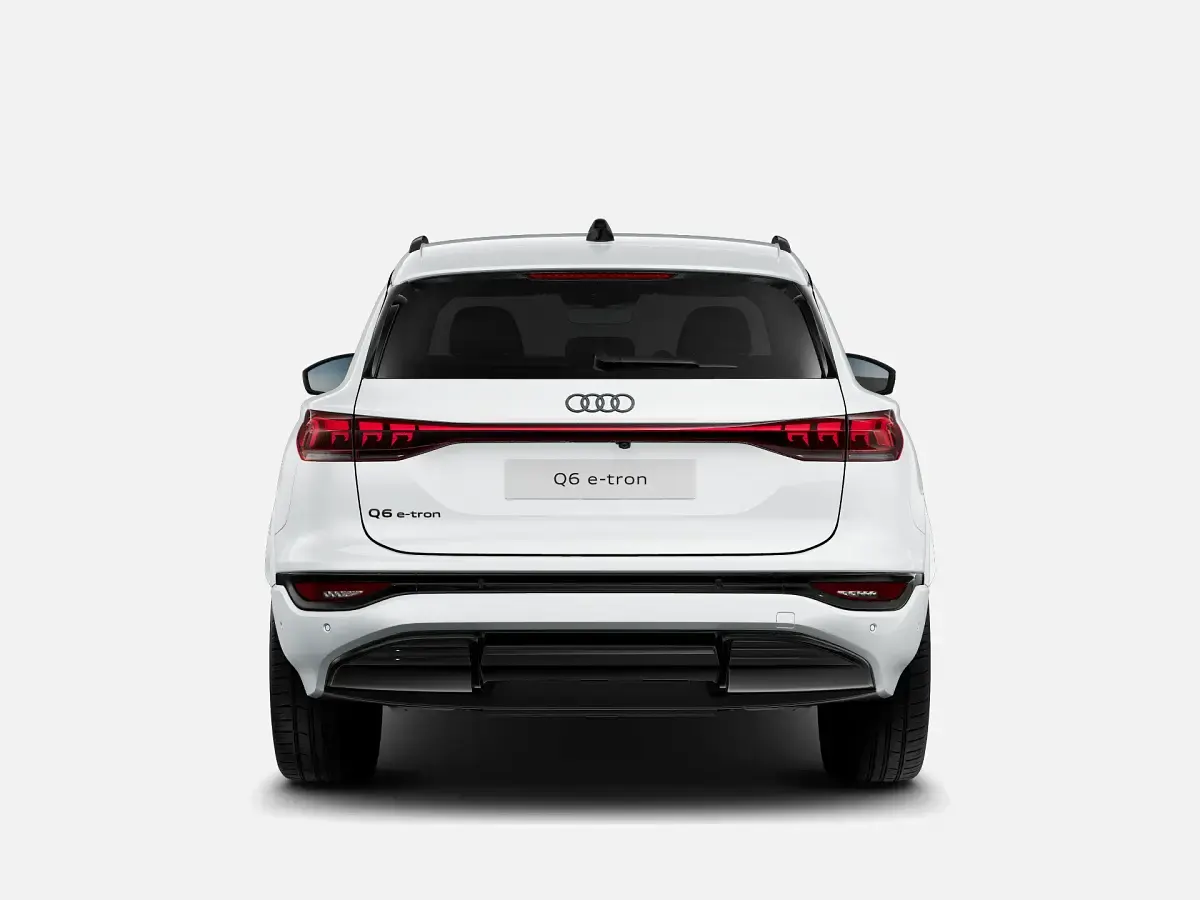 Nuova Audi Q6 e-tron S-Line 119 kW (163 CV) 2026 Bianco ghiaccio metallizzato SUV