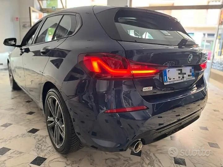 Usata BMW 118 Sport Line 140 CV (102 kW) 2020 Blu/azzurro Utilitaria
