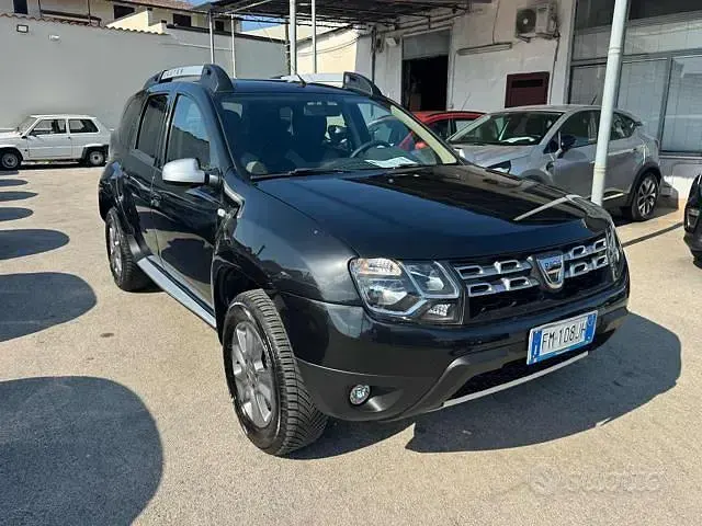 Usata Dacia Duster Lauréate 109 CV (80 kW) 2018 Nero SUV