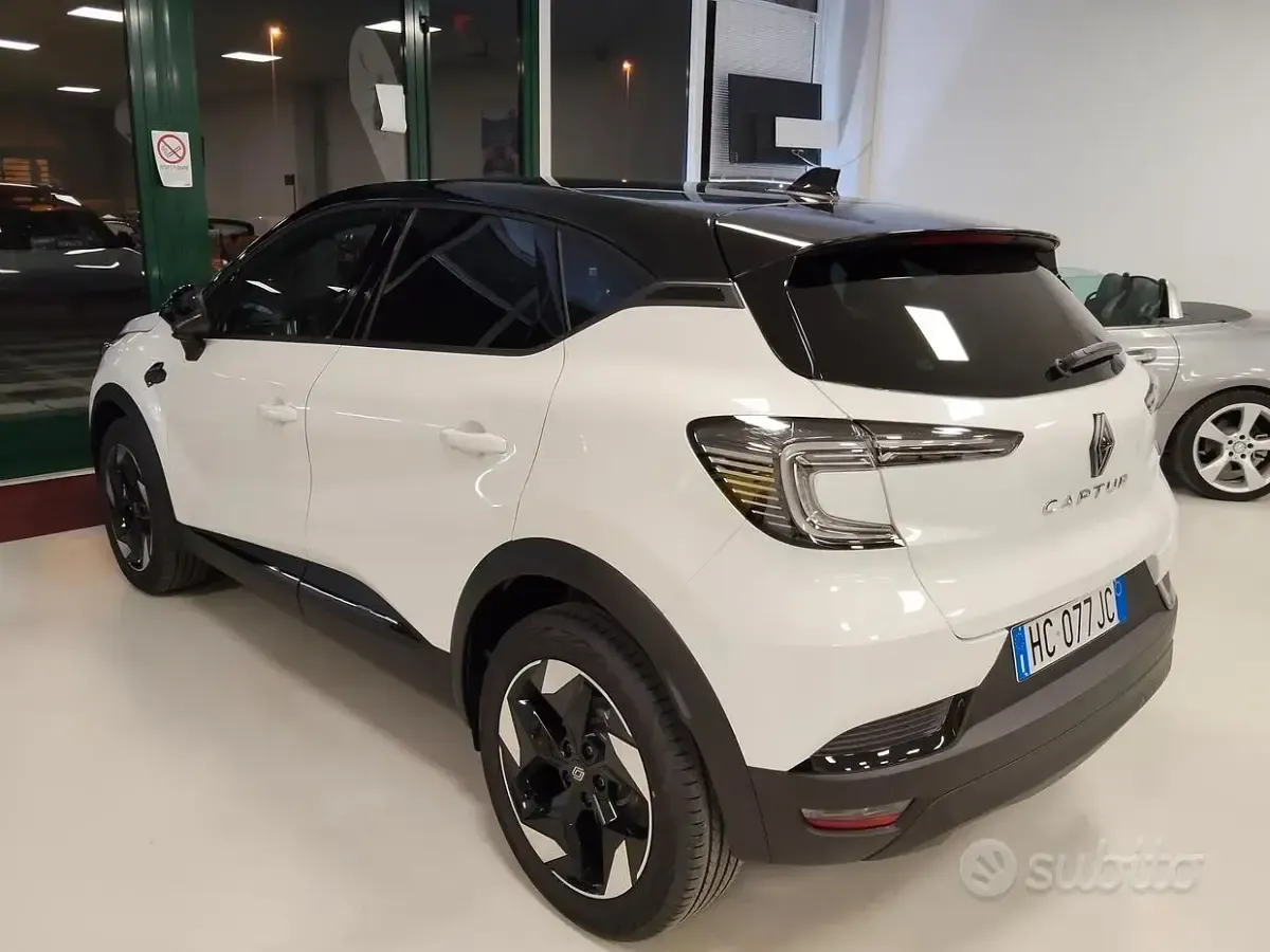 Nuova Renault Captur Techno 101 CV (74 kW) 2026 Bianco SUV