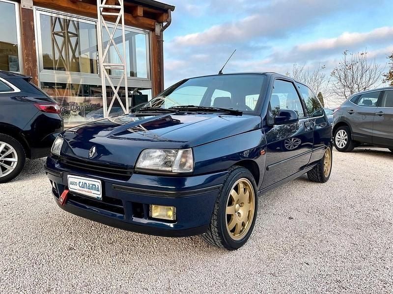 Usata Renault Clio 135 CV (99 kW) 1992 Blu Berlina