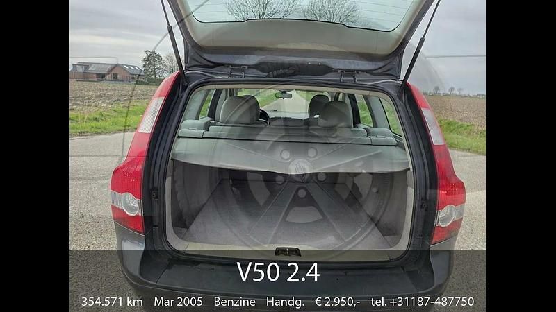 Usata Volvo V50 140 CV (102 kW) 2005 Grigio Station wagon