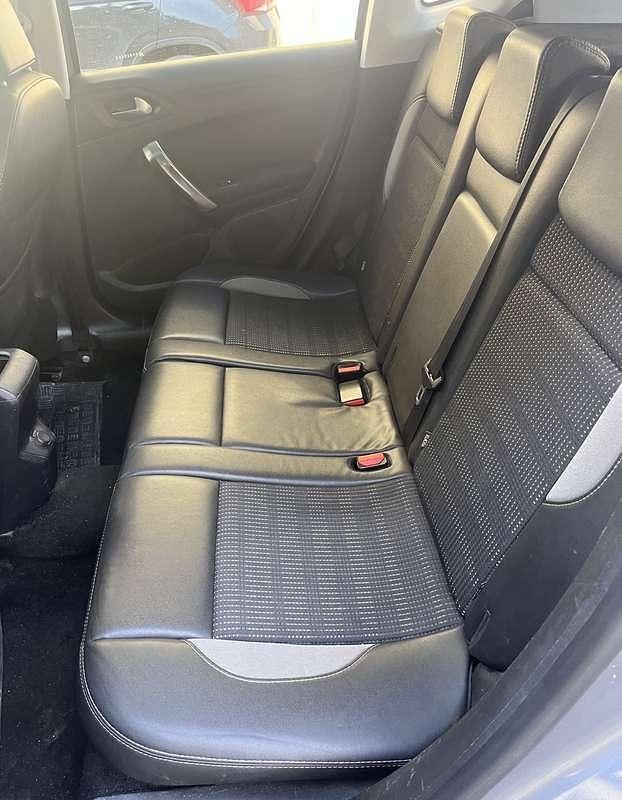 Usata Peugeot 2008 S 92 CV (67 kW) 2015 SUV