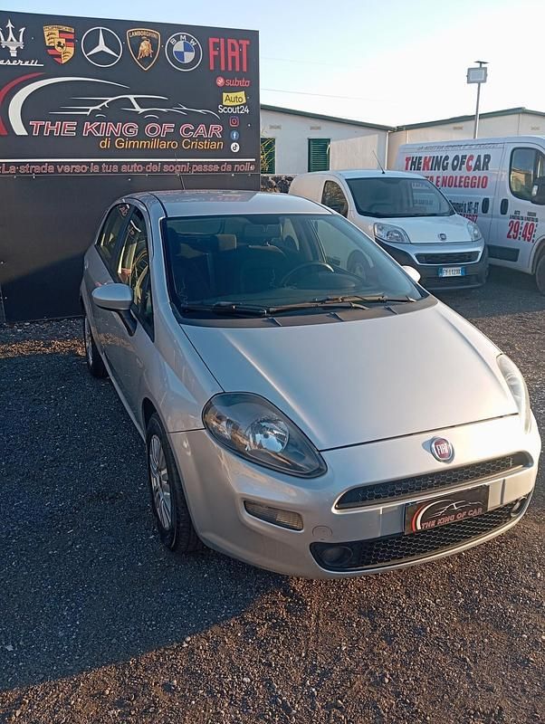 Usata Fiat Punto Lounge 85 CV (62 kW) 2015 Grigio Berlina
