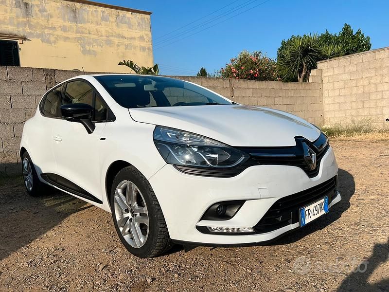 Usado Renault Clio IV 75 CV (55 kW) 2018 Blanco Utilitario