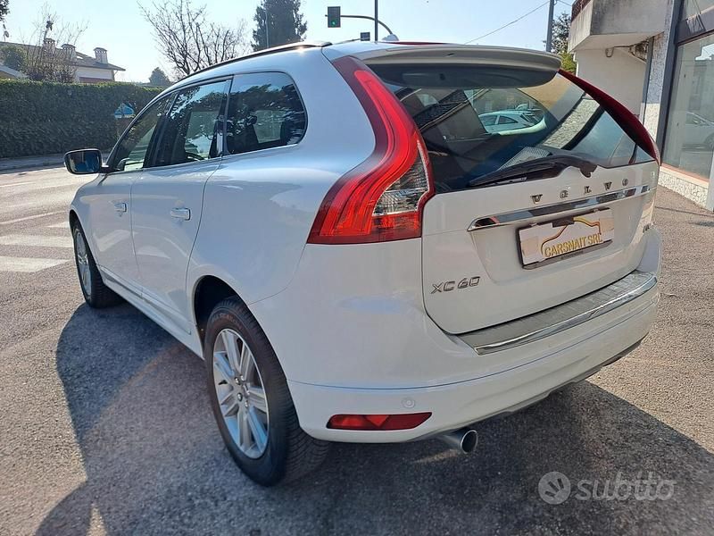 Usata Volvo XC60 Kinetic 149 CV (109 kW) 2017 Bianco SUV