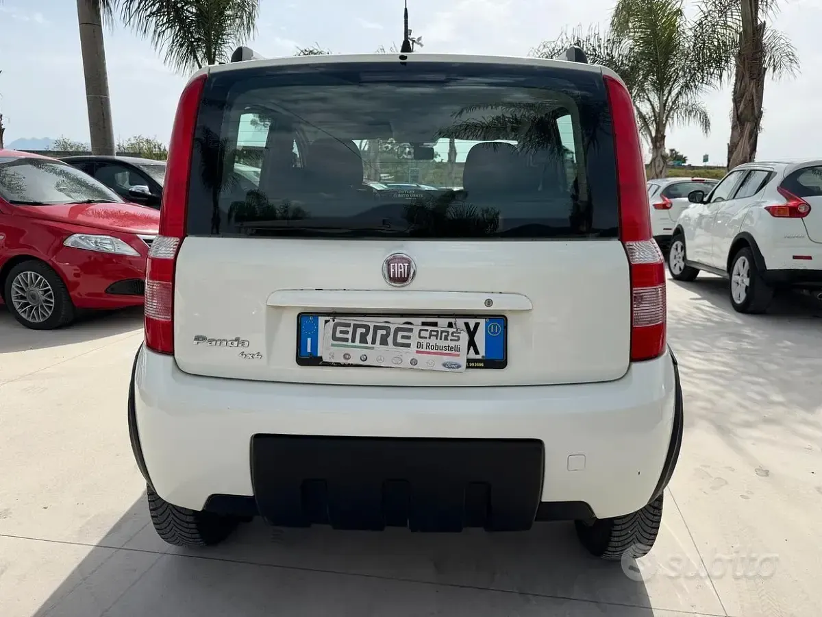 Gebraucht Fiat Panda 4x4 75 PS (55 kW) 2011 Weiß Kleinwagen