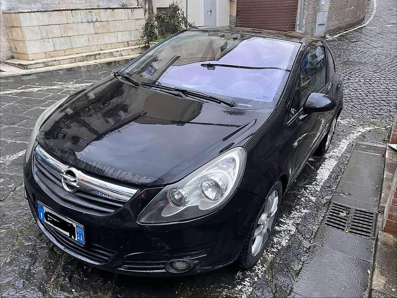 Usata Opel Corsa Enjoy 90 CV (66 kW) 2007 Utilitaria