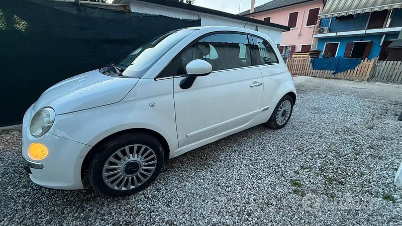 Usado Fiat 500 75 CV (55 kW) 2010 Blanco Utilitario