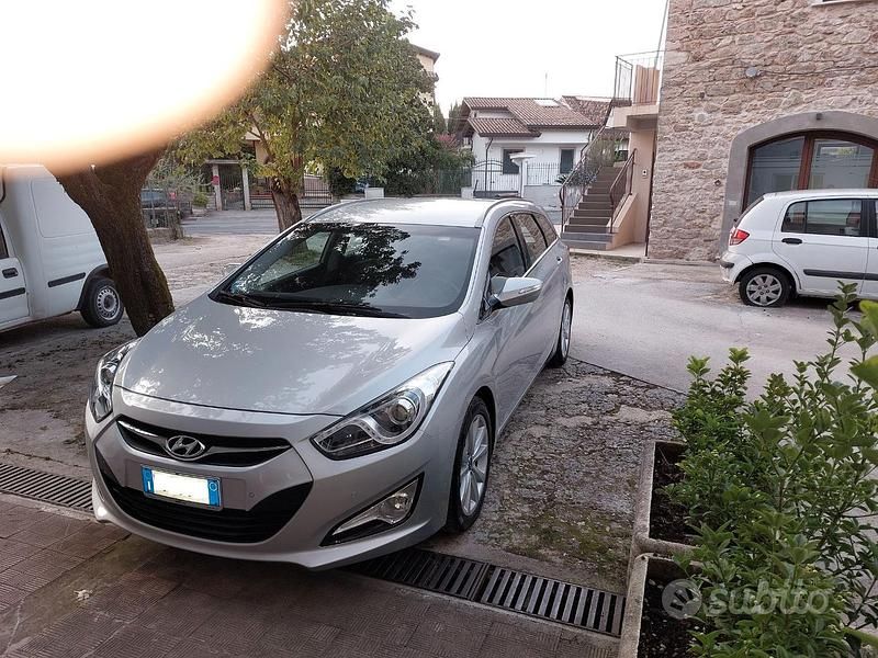 Usata Hyundai i40 136 CV (100 kW) 2013 Grigio Station wagon