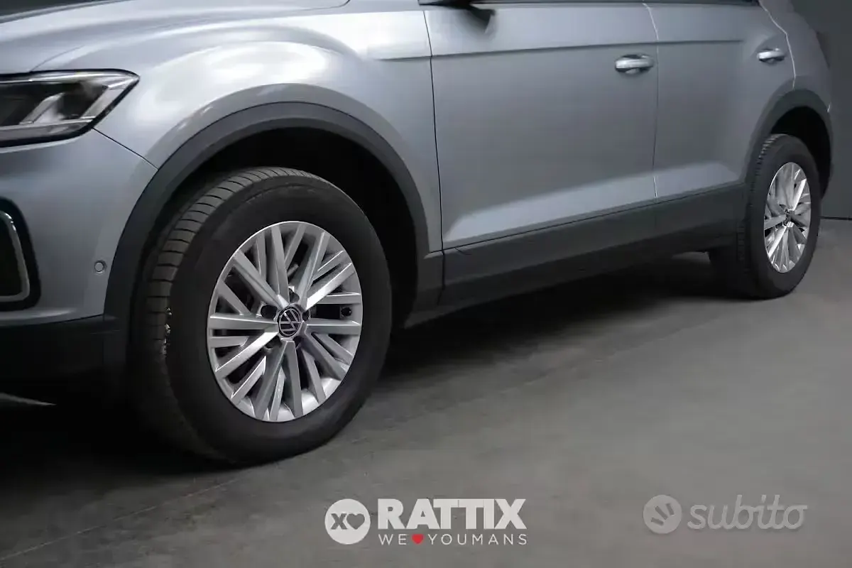 Usata VW T-Roc Life 116 CV (85 kW) 2025 Pyrit silver SUV