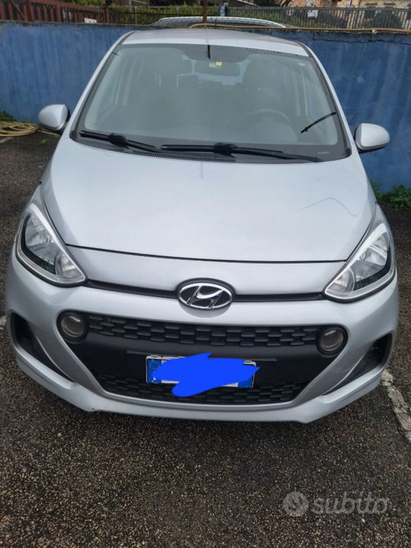 Grigio Usata 2019 Hyundai i10 Due volumi | 7800 € (Ottimo prezzo) - Immagine 1/4