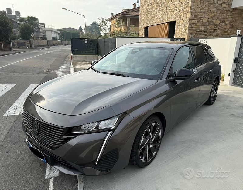 Grigio Usata 2022 Peugeot 308 Allure Station wagon | 17.400 € (Ottimo prezzo) - Immagine 1/4