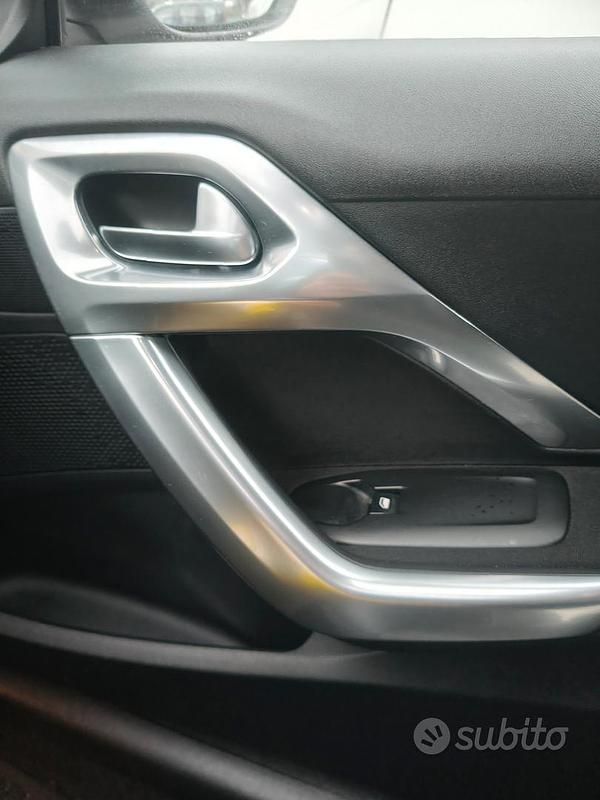 Usata Peugeot 2008 82 CV (60 kW) 2019 Bianco SUV