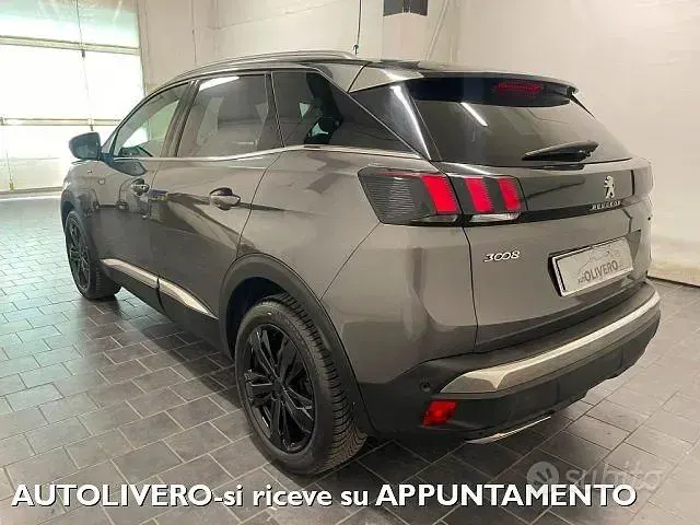 Usata Peugeot 3008 GT-line 131 CV (96 kW) 2019 Grigio SUV