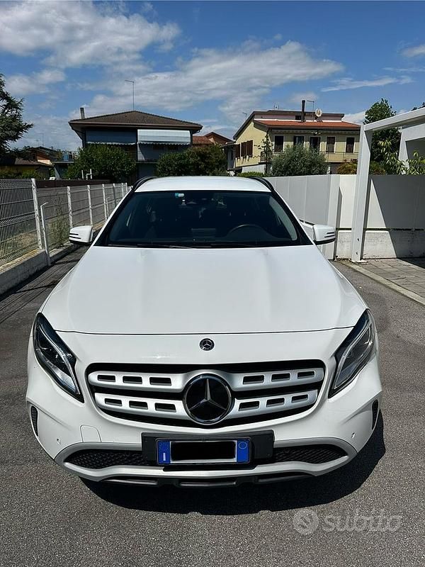 Usata Mercedes GLA200 2019 Grigio SUV