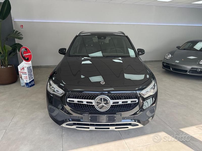 Usata Mercedes GLA200 150 CV (110 kW) 2021 Nero SUV
