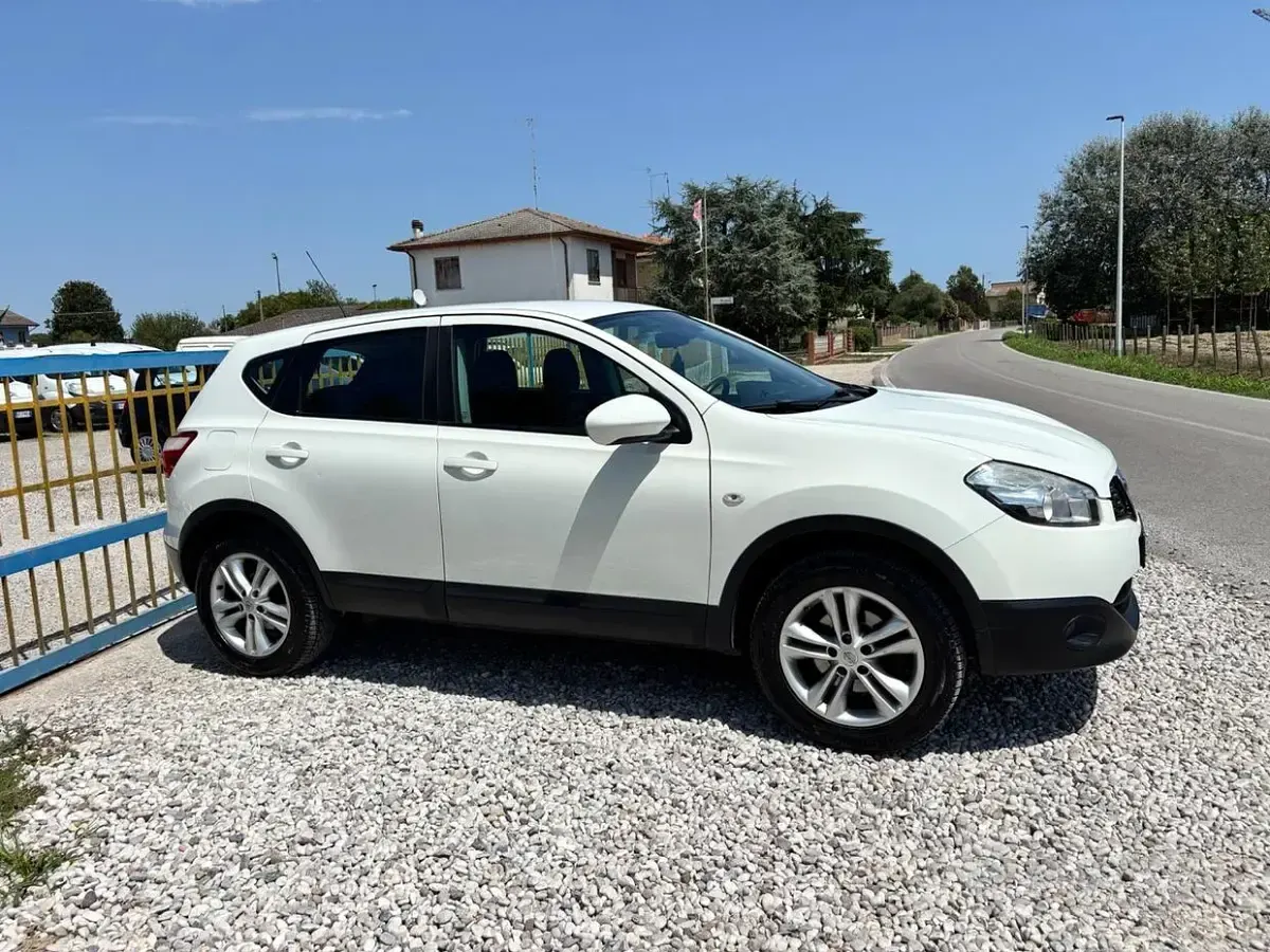 Usata Nissan Qashqai Acenta 116 CV (85 kW) 2012 Bianco SUV