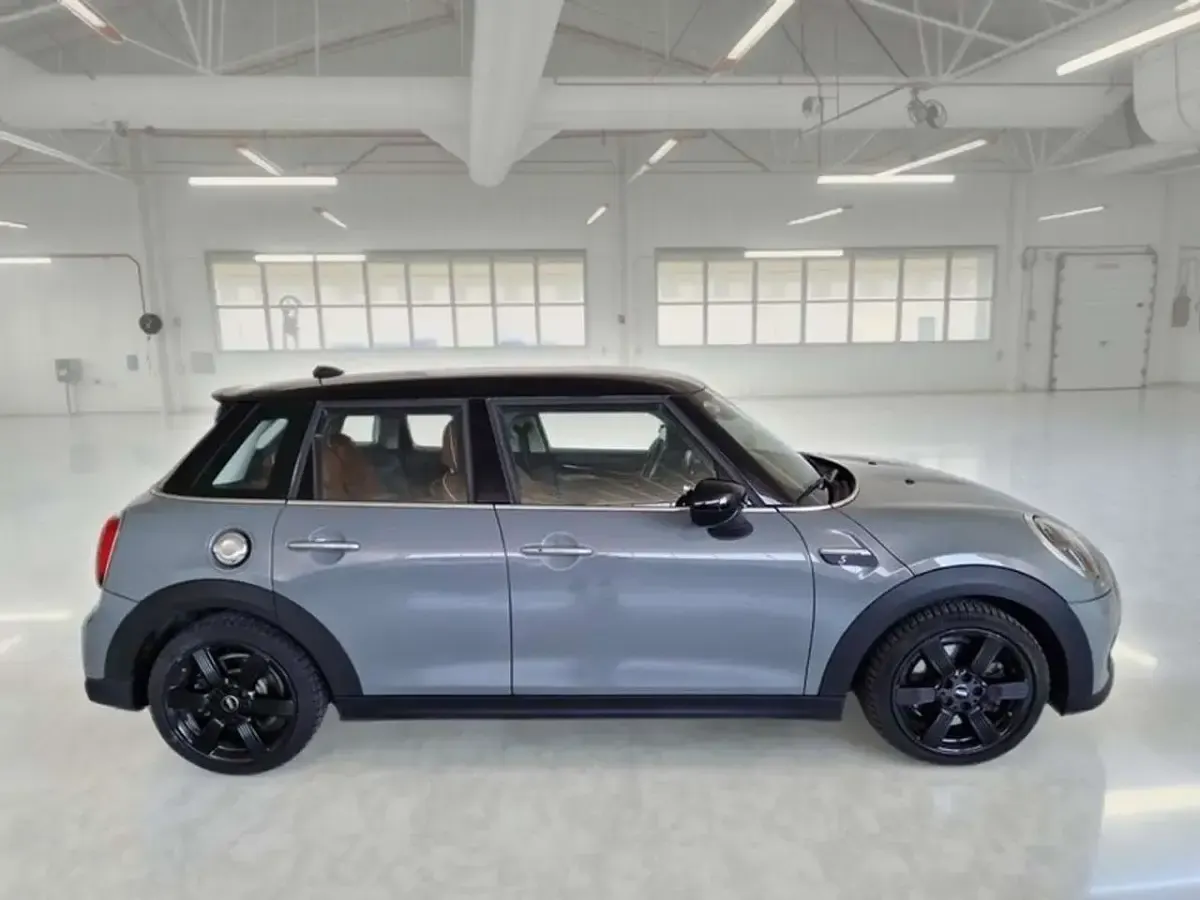 Usata Mini Cooper S Classic 178 CV (130 kW) 2021 Grigio Utilitaria