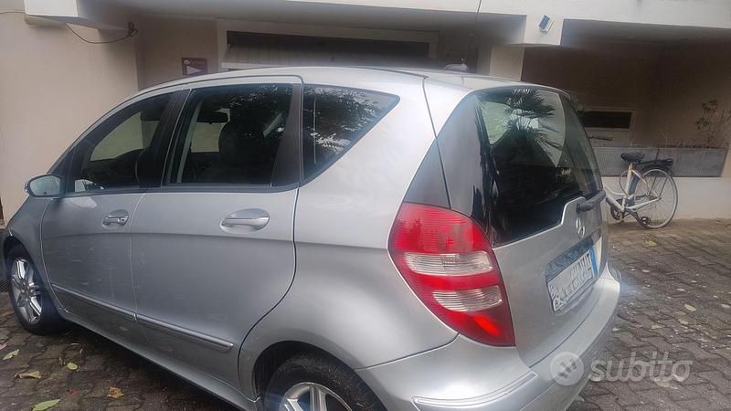 Usata Mercedes A200 Elegance 140 CV (102 kW) 2005 Grigio Utilitaria