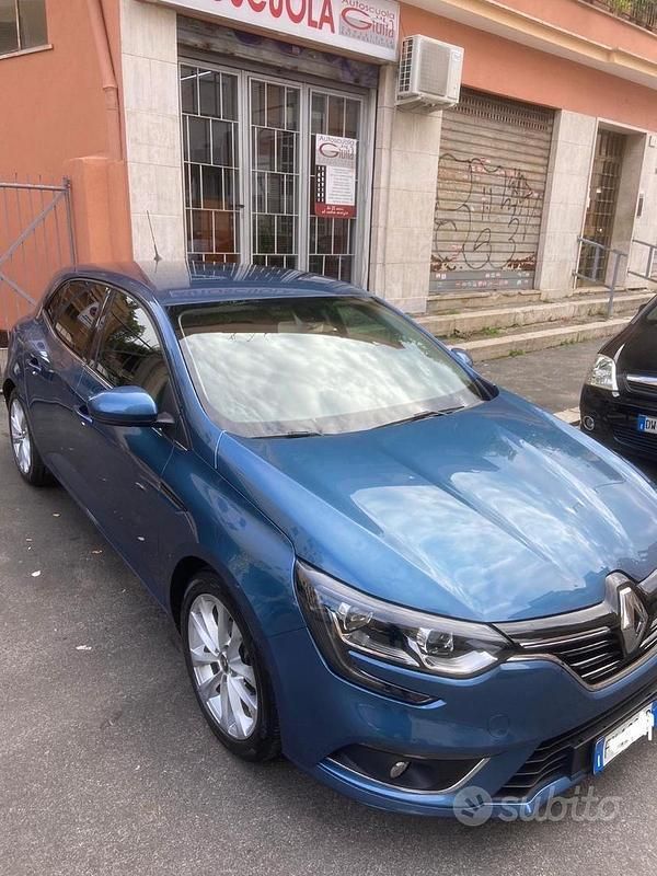 Usata Renault Mégane IV 110 CV (80 kW) 2019 Blu Berlina