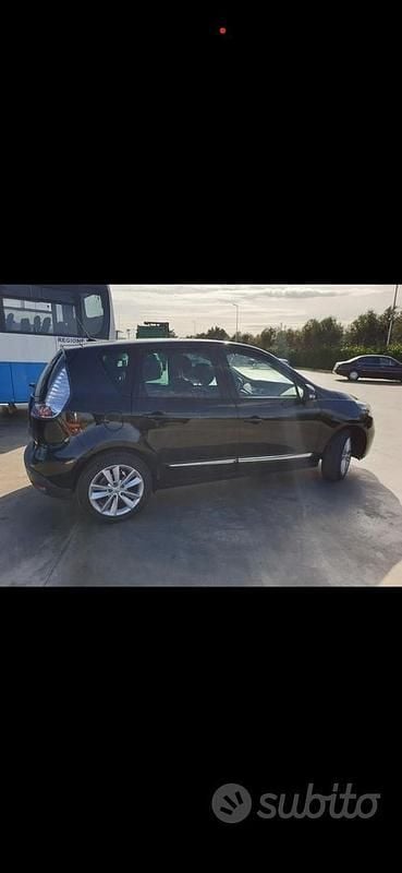 Usata Renault Scénic III 110 CV (80 kW) 2013 Monovolume