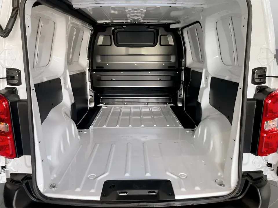 Usata Fiat Scudo Business 100 kW (136 CV) 2022 Bianco bianco Furgone